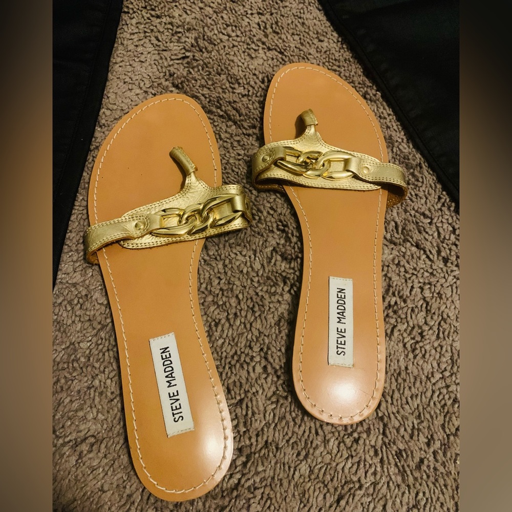 Think spring! Brand new Steve Madden gold sandals.